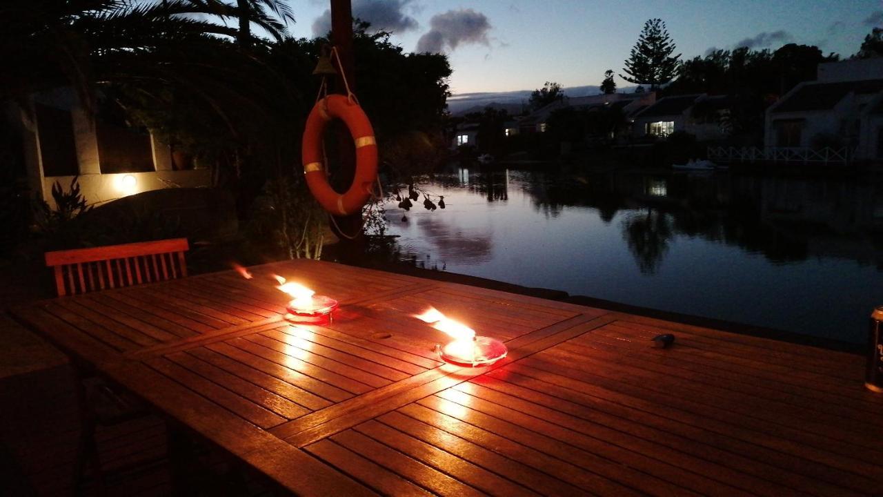 Admiralty Bed & Breakfast Muizenberg Exterior photo