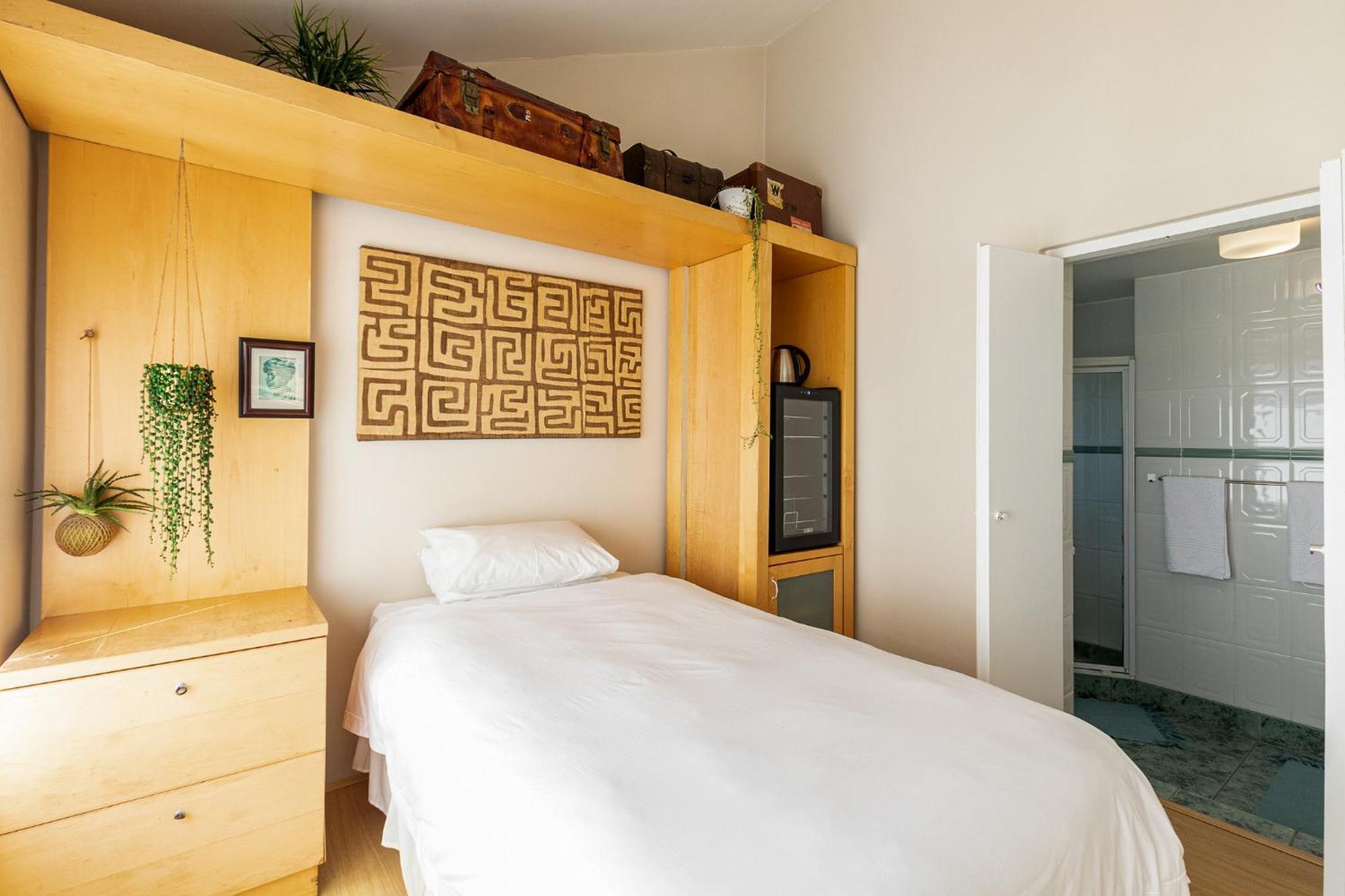 Admiralty Bed & Breakfast Muizenberg Exterior photo